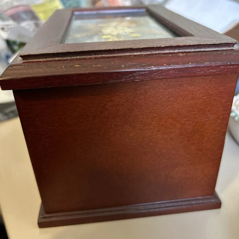 Croft & Barrow Wooden Square Jewelry Box with Pressed Flowers in Glass 8